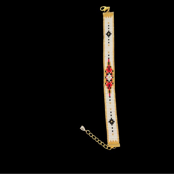 Hand crafted Beaded Bracelet Native American Floral Gold Accents - Picture 4 of 5